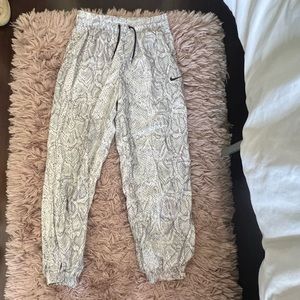 Nike joggers